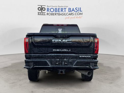 Used 2024 GMC Sierra 3500 Denali Ultimate image 4