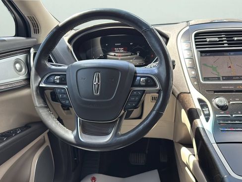 Used 2019 Lincoln Nautilus Reserve w/ Ultimate Package FWD image 12