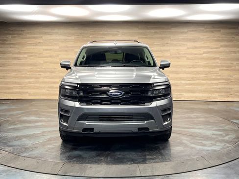 Used 2024 Ford Expedition XLT image 19