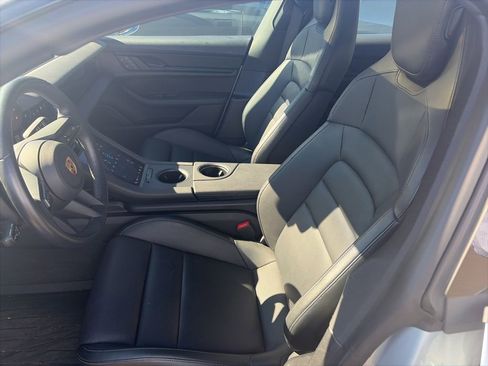 Used 2024 Porsche Taycan image 2