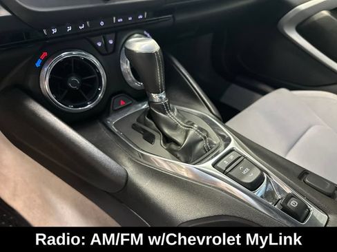 Used 2018 Chevrolet Camaro LT RWD image 4