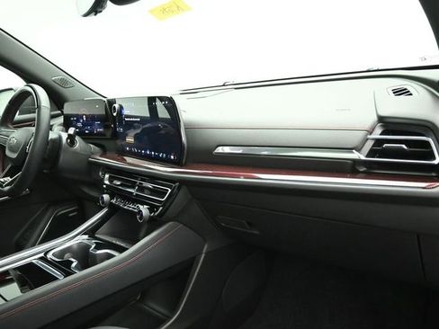 Used 2024 Chevrolet Traverse RS w/ LPO, Floor Liner Package image 28