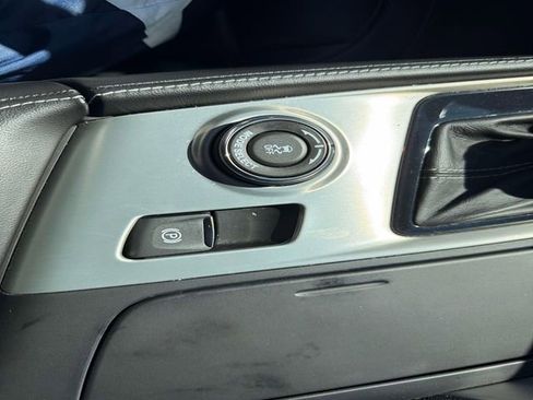 Used 2015 Chevrolet Corvette Stingray Coupe w/ 2LT Preferred Equipment Group image 27