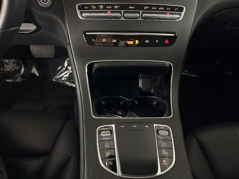 Certified 2022 Mercedes-Benz GLC 300 image 17