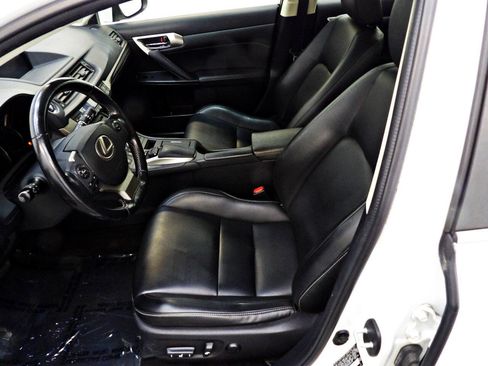 Used 2016 Lexus CT 200h FWD image 8