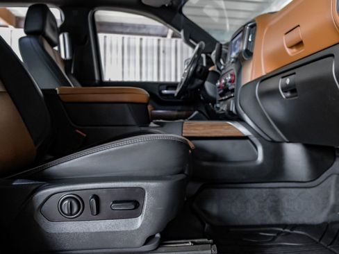 Used 2021 Chevrolet Silverado 3500 High Country image 33