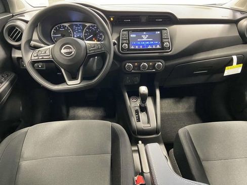 New 2025 Nissan Kicks Play S image 21