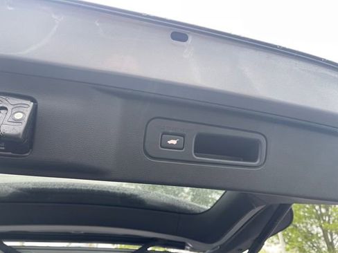 Certified 2025 Honda Pilot TrailSport image 17