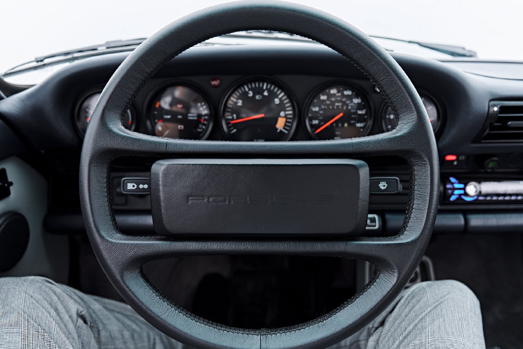 Used 1988 Porsche 911 Carrera RWD image 48
