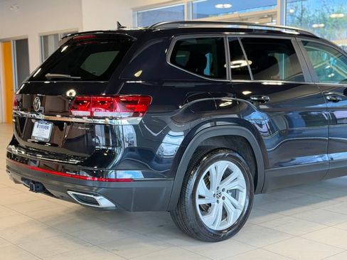Used 2023 Volkswagen Atlas SE w/ Panoramic Sunroof Package AWD/4WD image 11