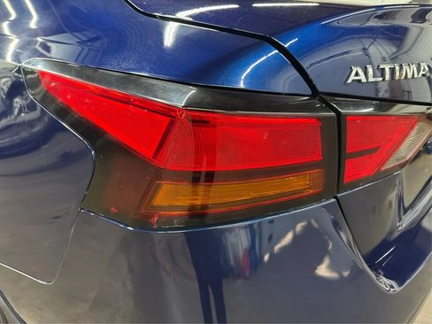 Used 2020 Nissan Altima 2.5 S FWD image 38