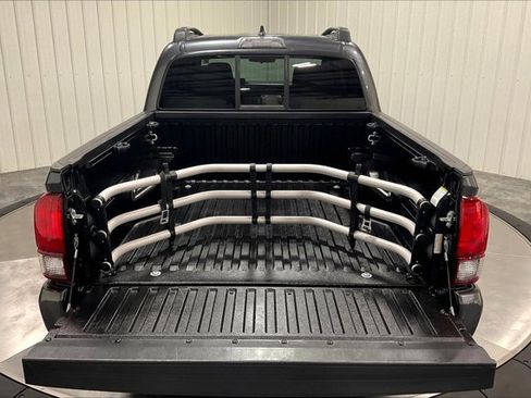 Used 2022 Toyota Tacoma SR image 37