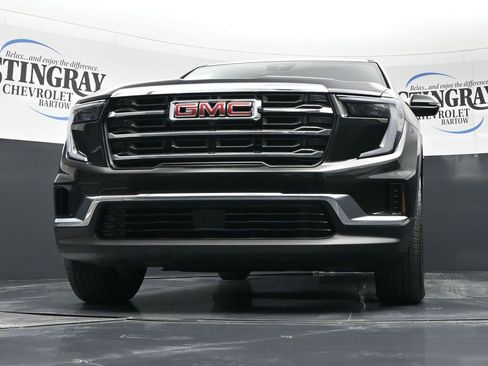 Used 2025 GMC Acadia Elevation image 18