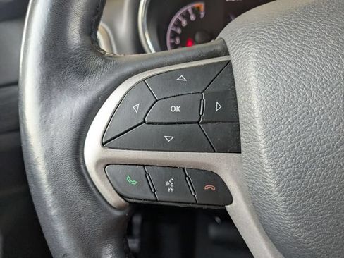 Used 2021 Jeep Grand Cherokee Laredo X AWD/4WD image 22