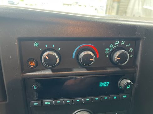 Used 2024 Chevrolet Express 2500 w/ Driver Convenience Package image 23