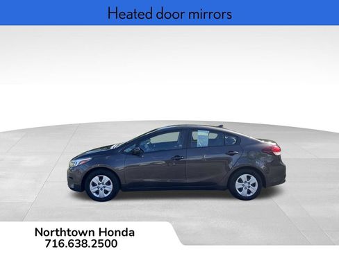 Used 2017 Kia Forte LX w/ LX Popular Package FWD image 8