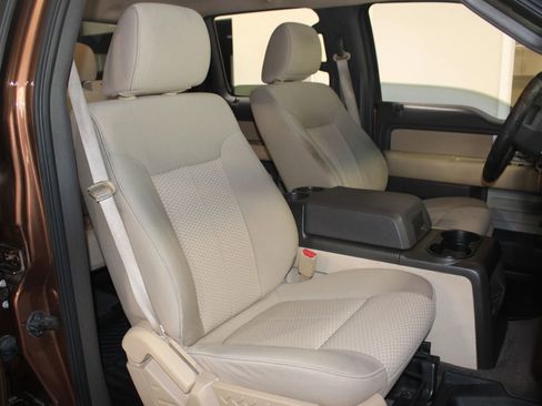 Used 2011 Ford F150 XLT w/ XLT Chrome Pkg image 27