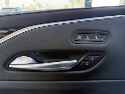 Used 2023 Cadillac Escalade Premium Luxury image 6