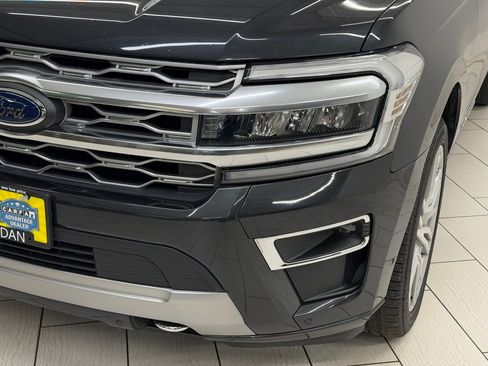 Used 2022 Ford Expedition Platinum AWD/4WD image 9