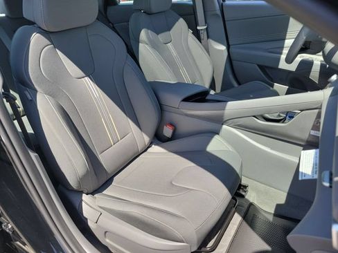 New 2026 Hyundai Elantra SEL Sport FWD image 24