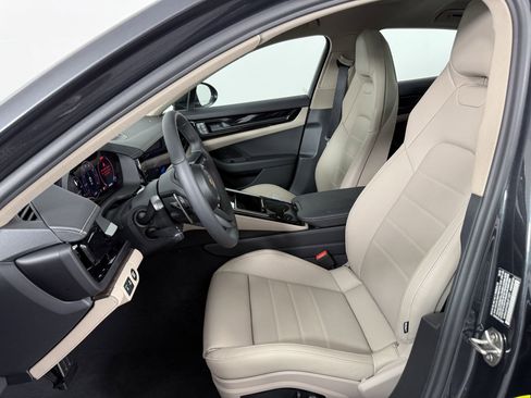 New 2025 Porsche Panamera image 5