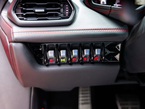 Used 2023 Lamborghini Huracan EVO AWD/4WD image 56