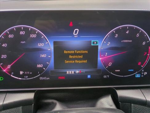 Used 2023 Mercedes-Benz GLC 300 4MATIC image 11