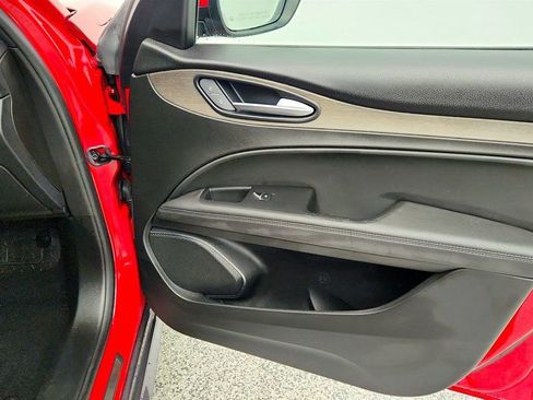 Used 2022 Alfa Romeo Stelvio Ti image 24