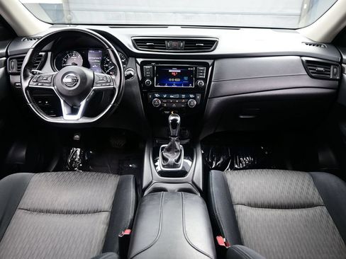 Used 2018 Nissan Rogue SV FWD image 17