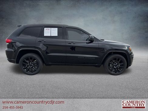 Used 2020 Jeep Grand Cherokee Altitude image 7