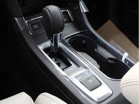 New 2026 Subaru Ascent Limited AWD/4WD image 34