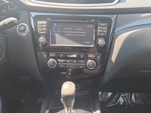 Used 2016 Nissan Rogue SL w/ SL Premium Package FWD image 28