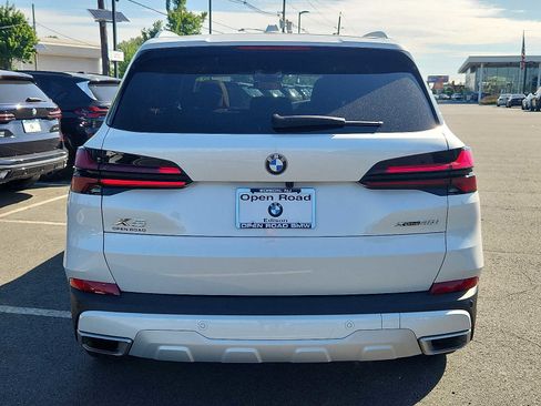 Certified 2024 BMW X5 xDrive40i w/ Premium Package AWD/4WD image 5