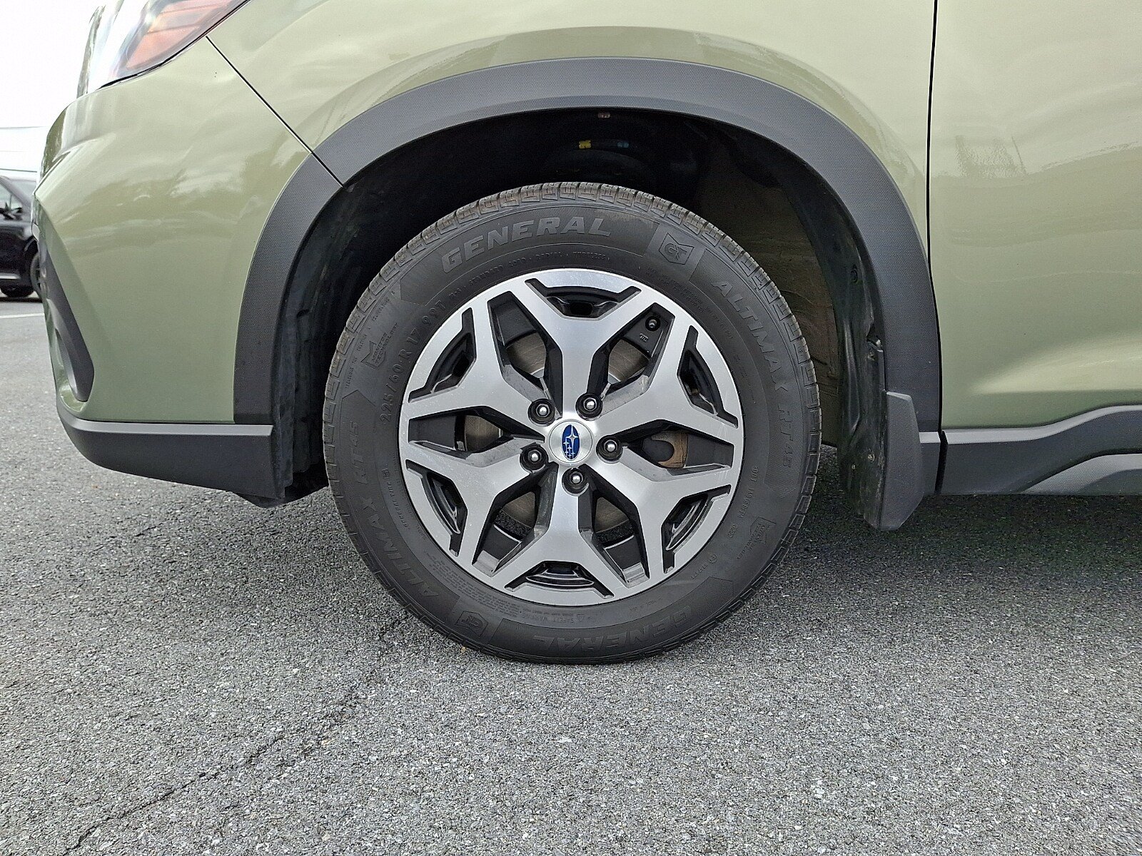 Used 2019 Subaru Forester Premium AWD/4WD image 9
