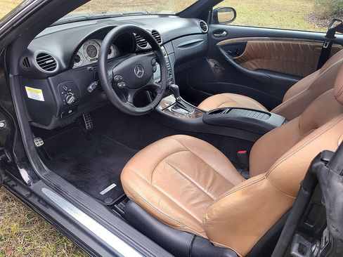 Used 2008 Mercedes-Benz CLK 350 Coupe image 13