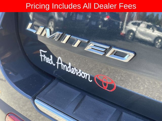 Used 2023 Ford Explorer Limited w/ Equipment Group 301A AWD/4WD image 11