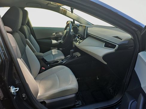 Used 2021 Toyota Corolla LE FWD image 14