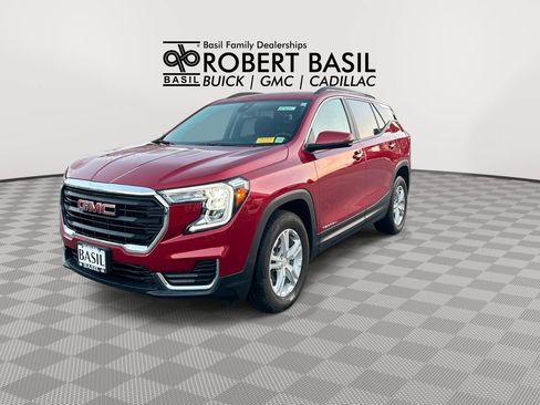 Used 2024 GMC Terrain SLE w/ Driver Convenience Package AWD/4WD image 4