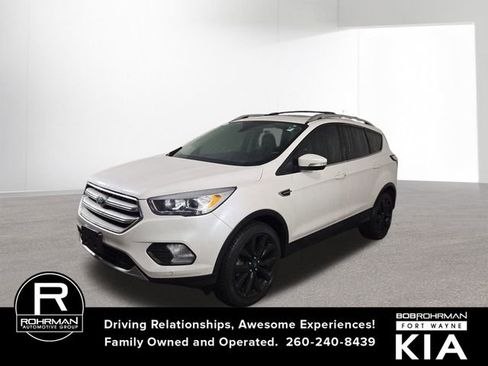 Used 2018 Ford Escape Titanium image 1