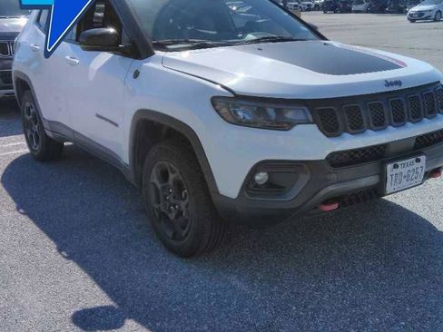 Used 2024 Jeep Compass Trailhawk AWD/4WD image 1
