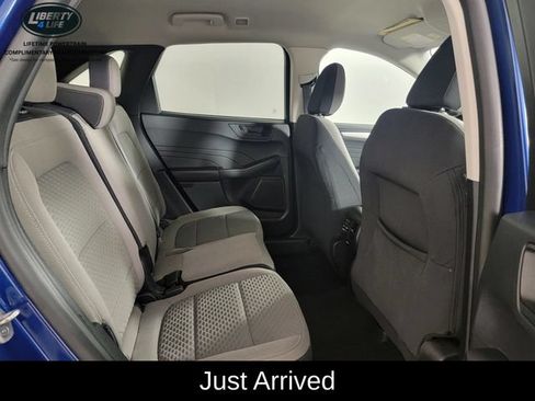 Used 2022 Ford Escape SE w/ Cold Weather Package FWD image 16
