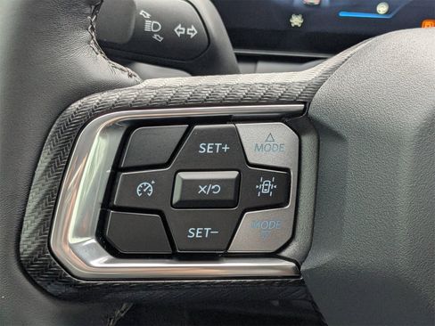 Used 2025 Ford Mustang Premium image 20