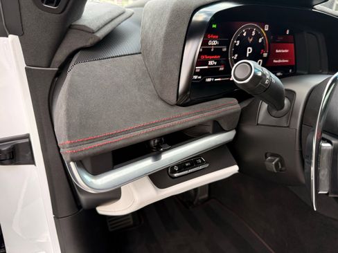 Used 2023 Chevrolet Corvette Stingray w/ Z51 Performance Package image 42