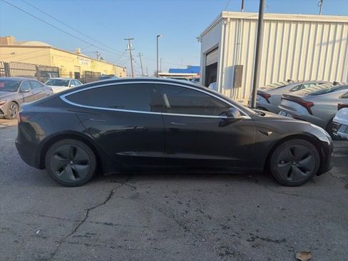 Used 2020 Tesla Model 3 Standard Range image 5