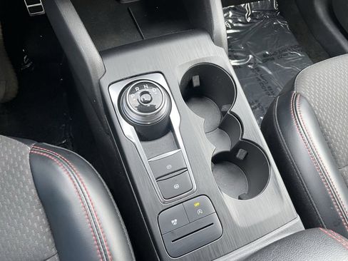 Used 2024 Ford Escape ST-Line image 14