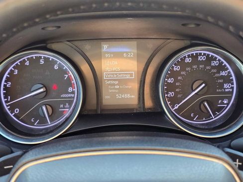 Used 2020 Toyota Camry SE FWD image 24