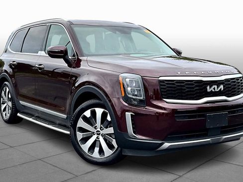 Used 2022 Kia Telluride EX w/ EX Premium Package image 2