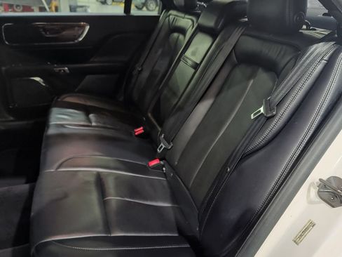 Used 2017 Lincoln Continental Select AWD/4WD image 13