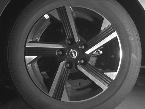 Used 2025 Nissan Sentra SV image 14