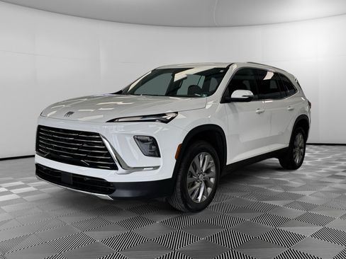 Used 2026 Buick Enclave Preferred image 4